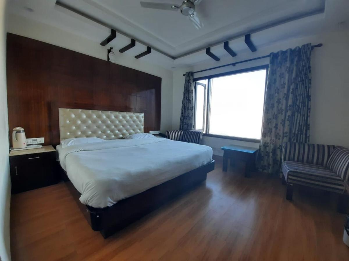 Hotel Basera Массури Экстерьер фото
