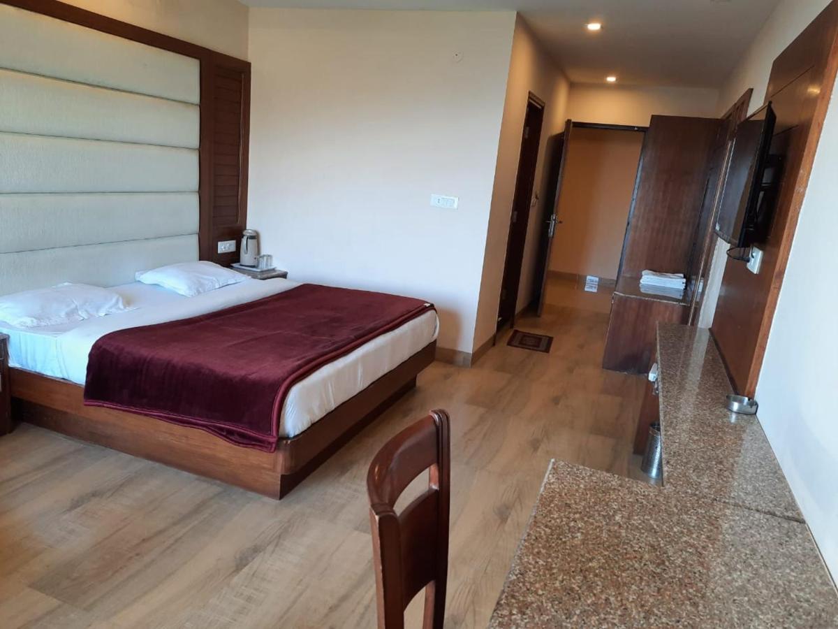 Hotel Basera Массури Экстерьер фото