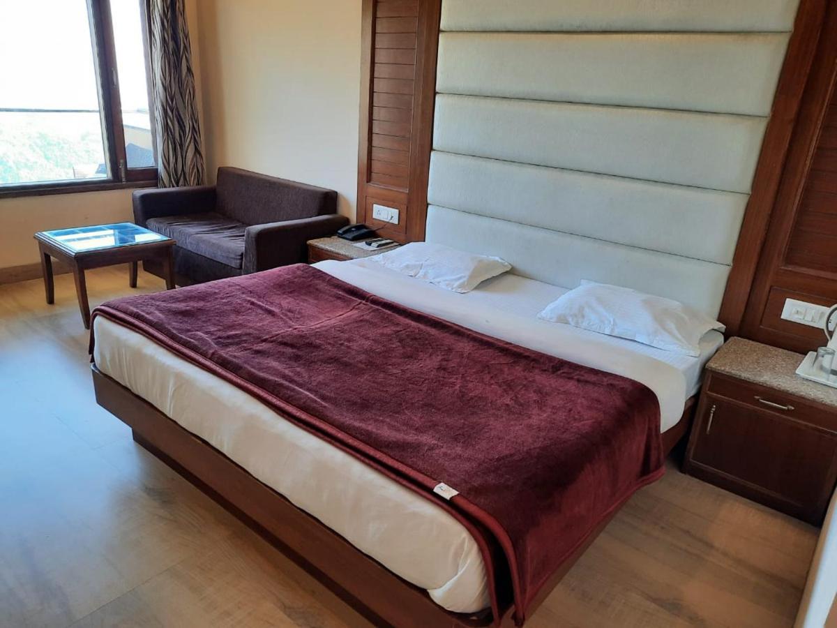 Hotel Basera Массури Экстерьер фото