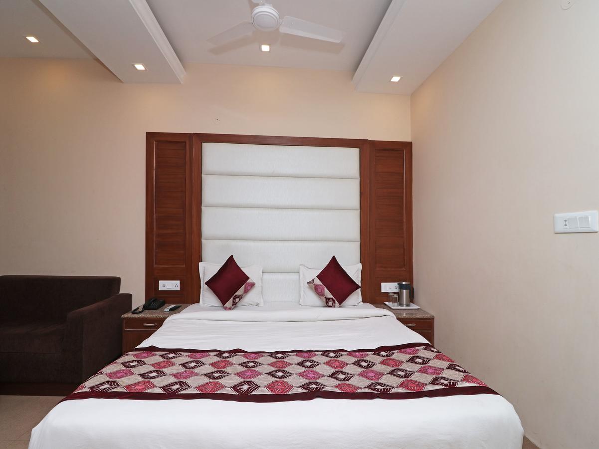 Hotel Basera Массури Экстерьер фото